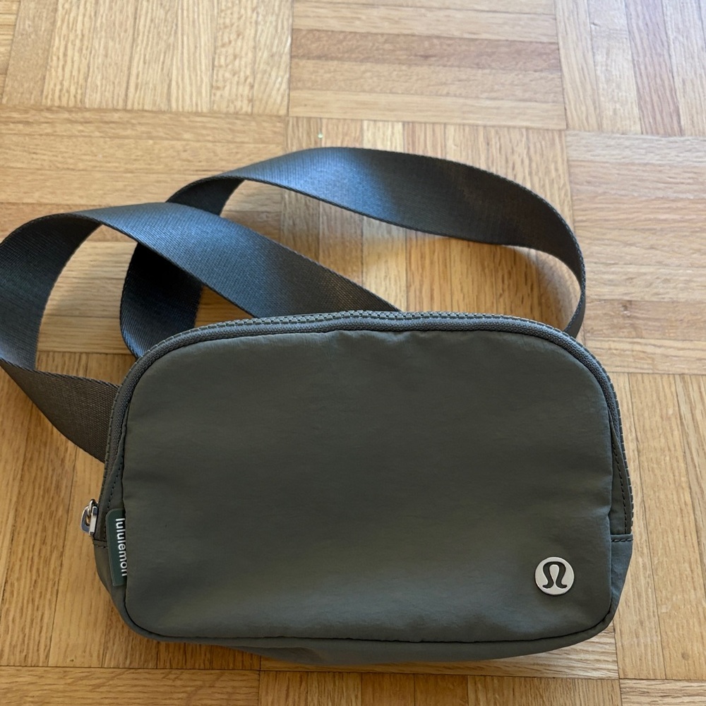 lululemon athletica olive green Crossbody Belt Bag